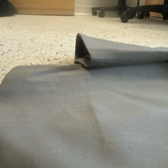 Hugo Boss 44L olive green blazer in EUC wool and classic - Picture 8 of 16